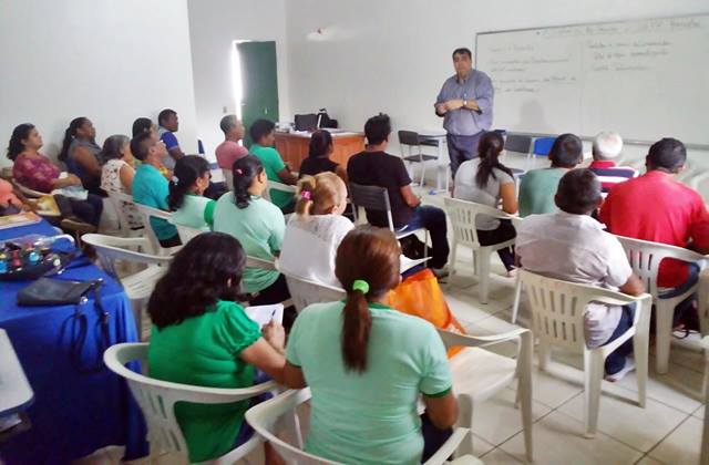 Professores de Barcelos participam de treinamento inicial do Jovens Empreendedores Primeiros Passos (JEPP)